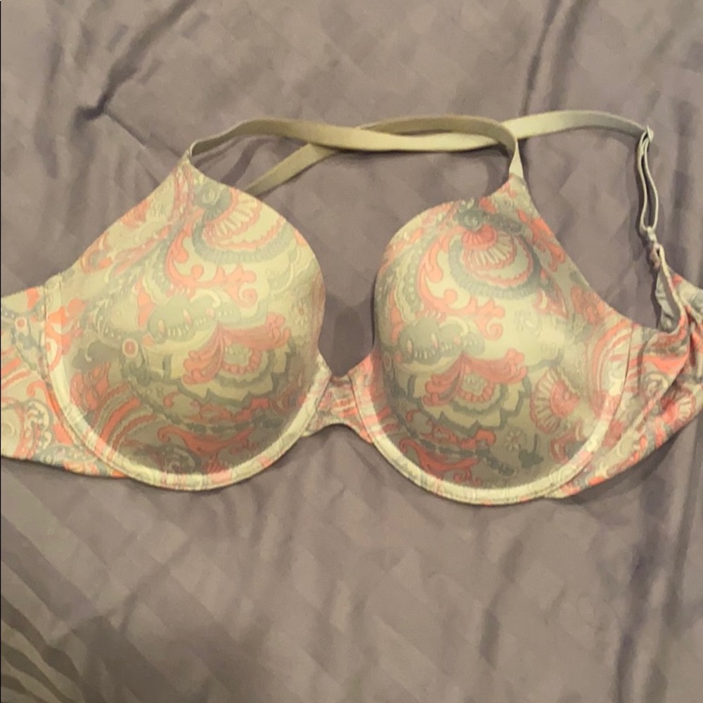 VS uplift semi Demi bra